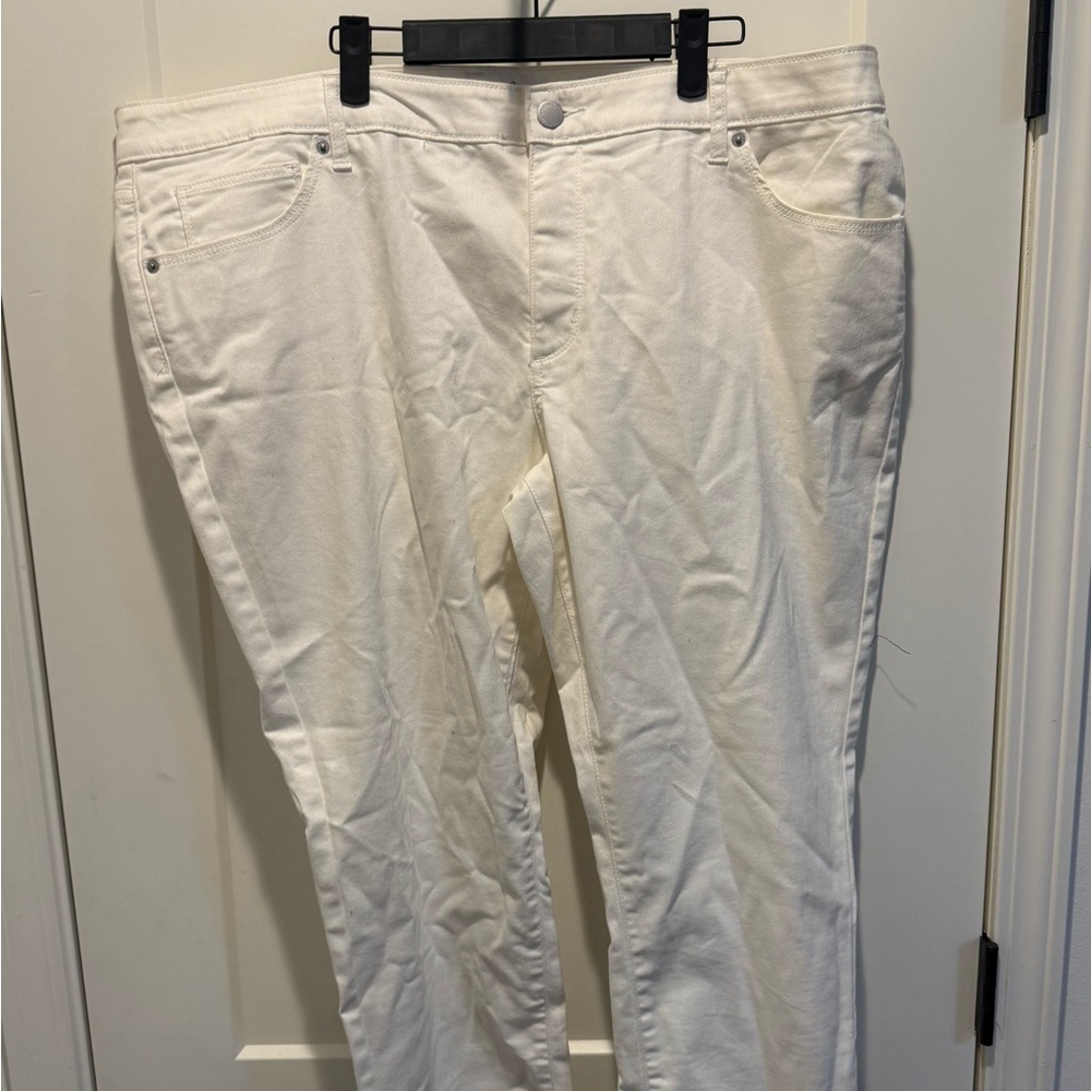 Universal Thread Women's Cream Straight Leg Jeans